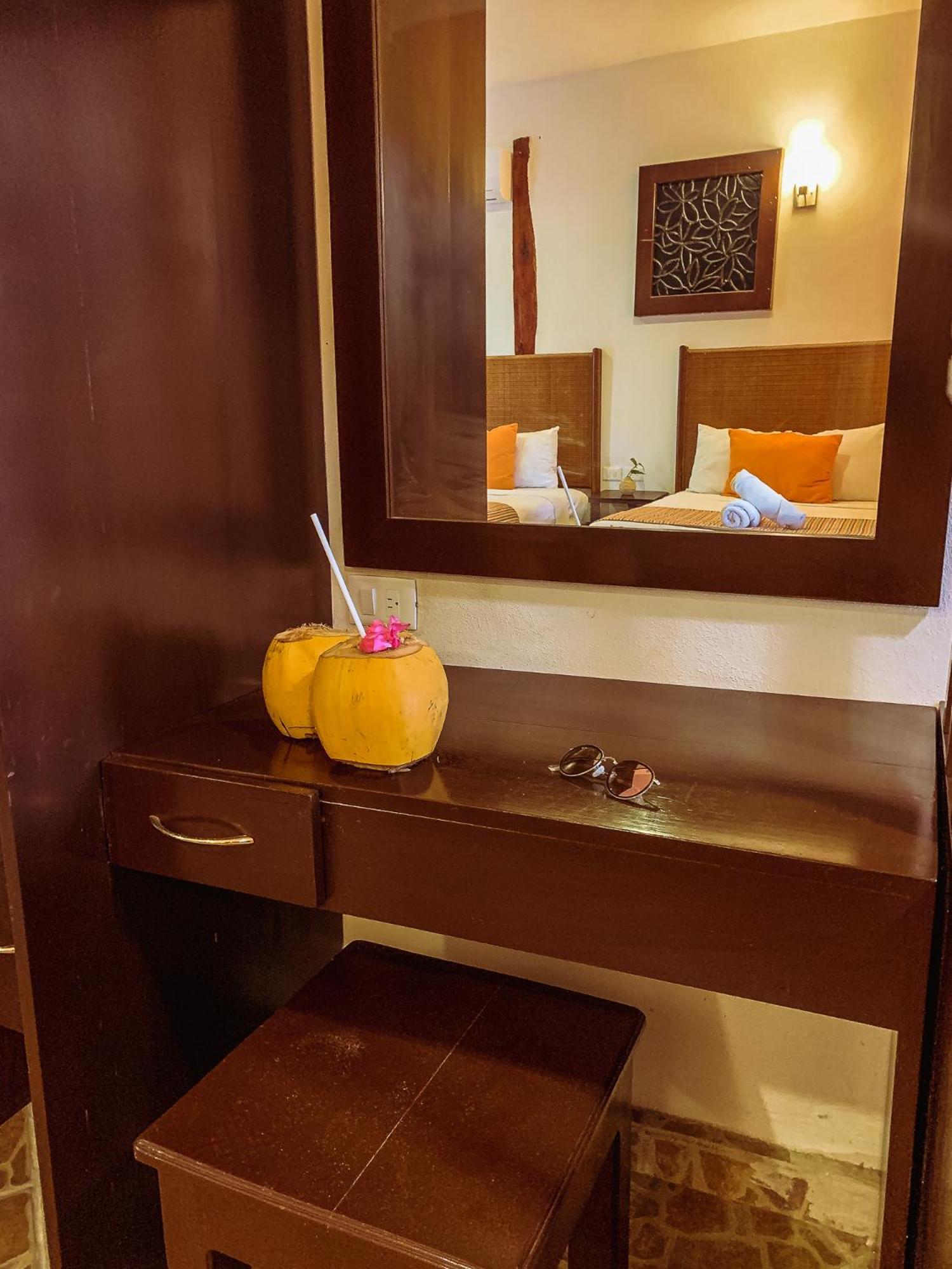 Golden Paradise Town Hotel Isla Holbox Room photo