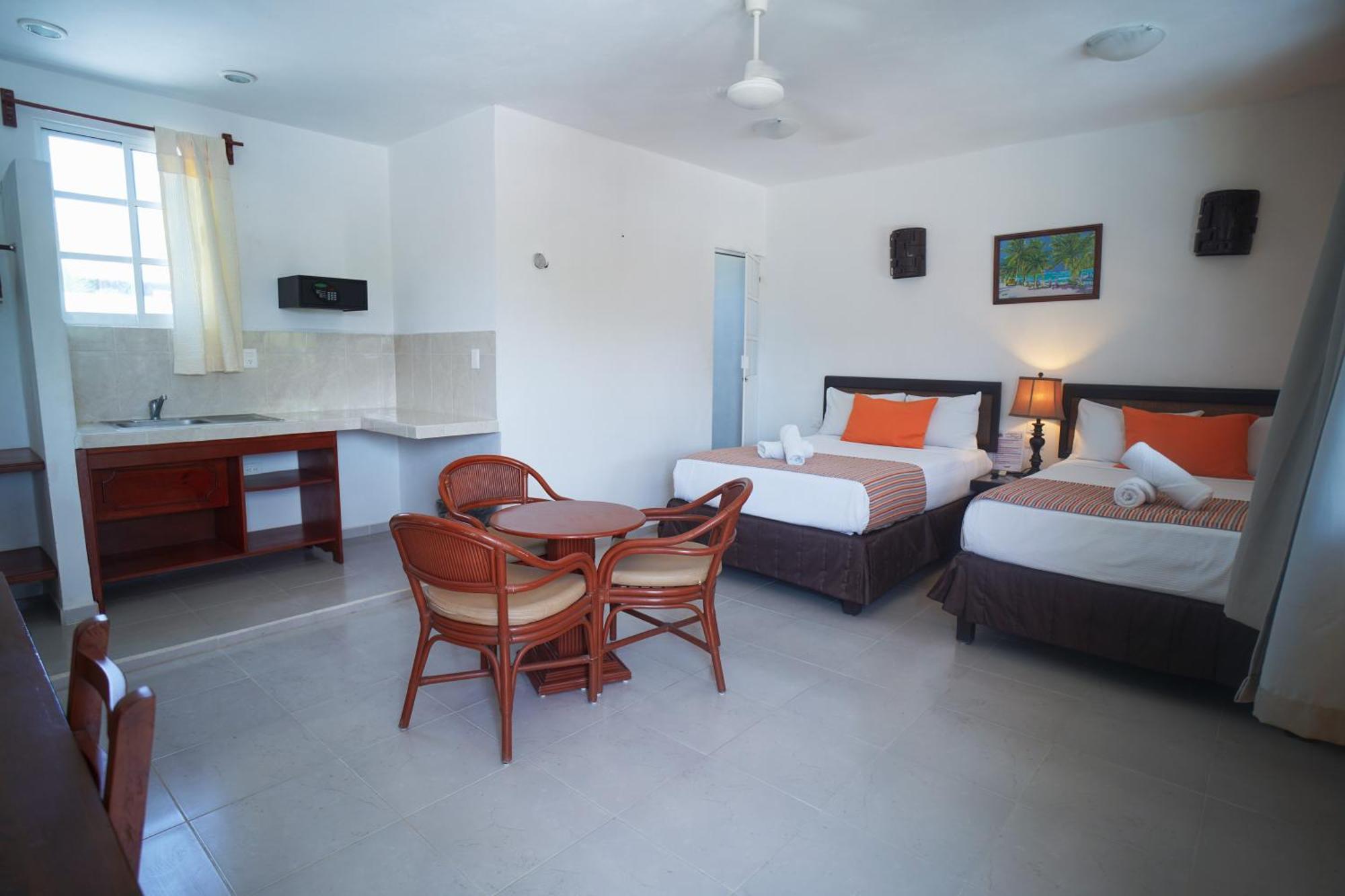 Golden Paradise Town Hotel Isla Holbox Room photo