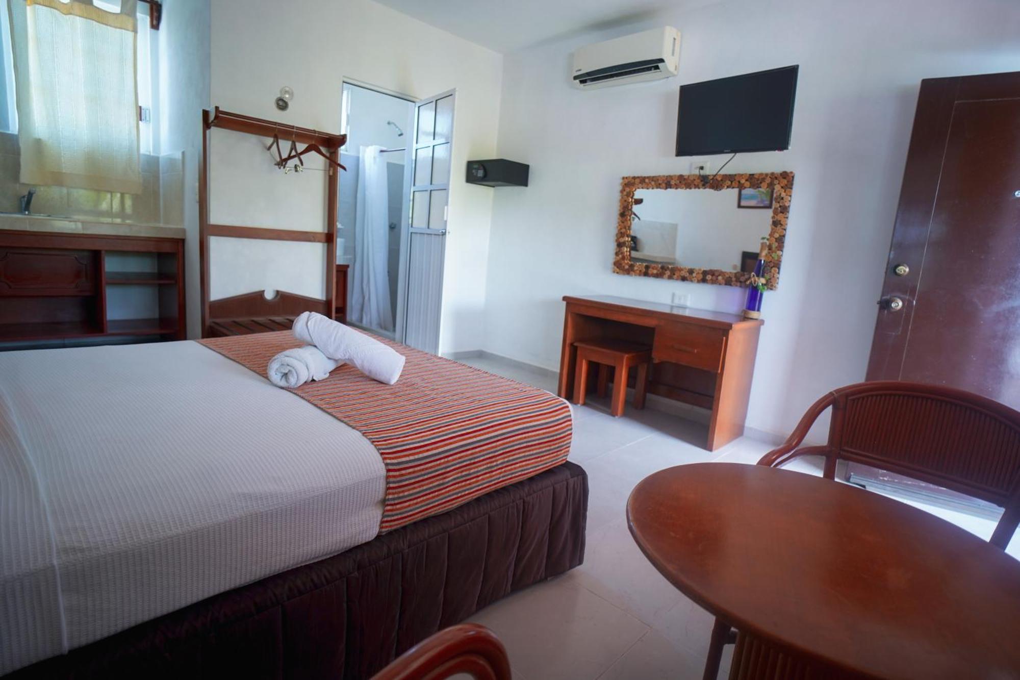 Golden Paradise Town Hotel Isla Holbox Room photo