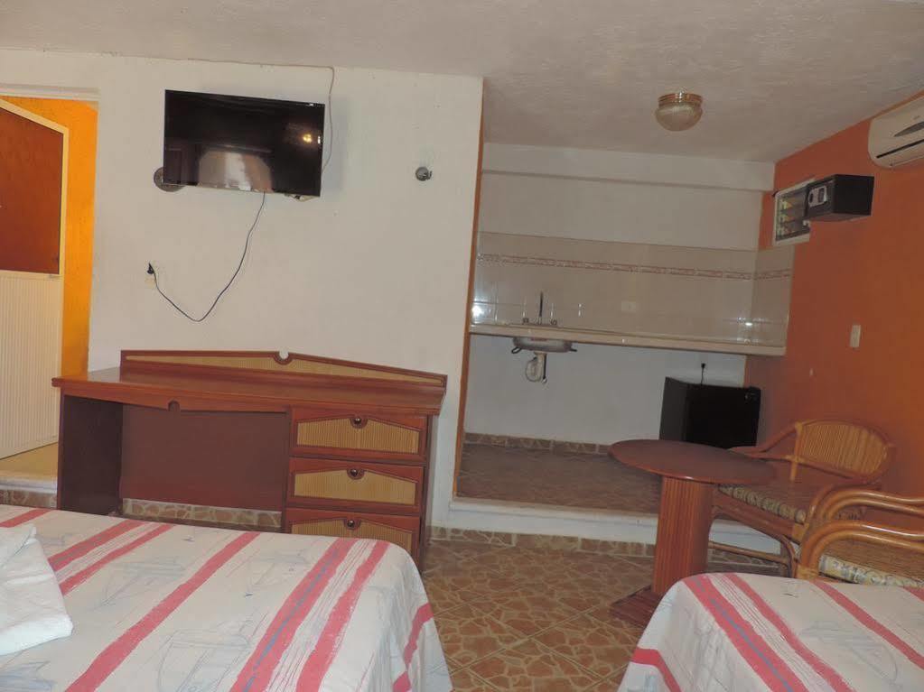 Golden Paradise Town Hotel Isla Holbox Exterior photo