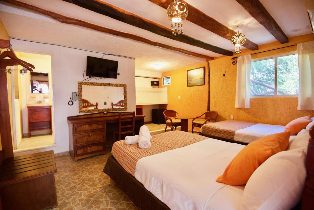 Golden Paradise Town Hotel Isla Holbox Exterior photo