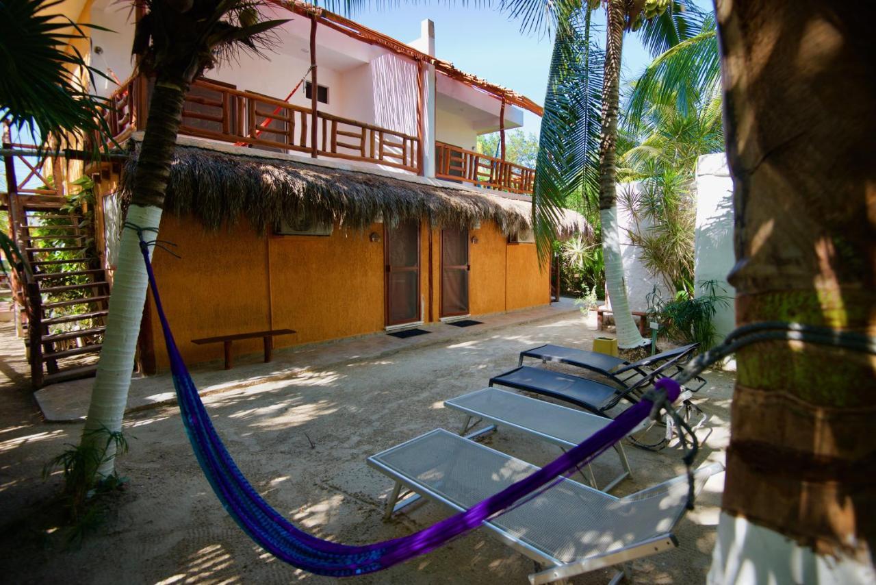 Golden Paradise Town Hotel Isla Holbox Exterior photo